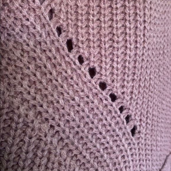 Dark magenta knitted sweater with hole design - Picture 3 of 4